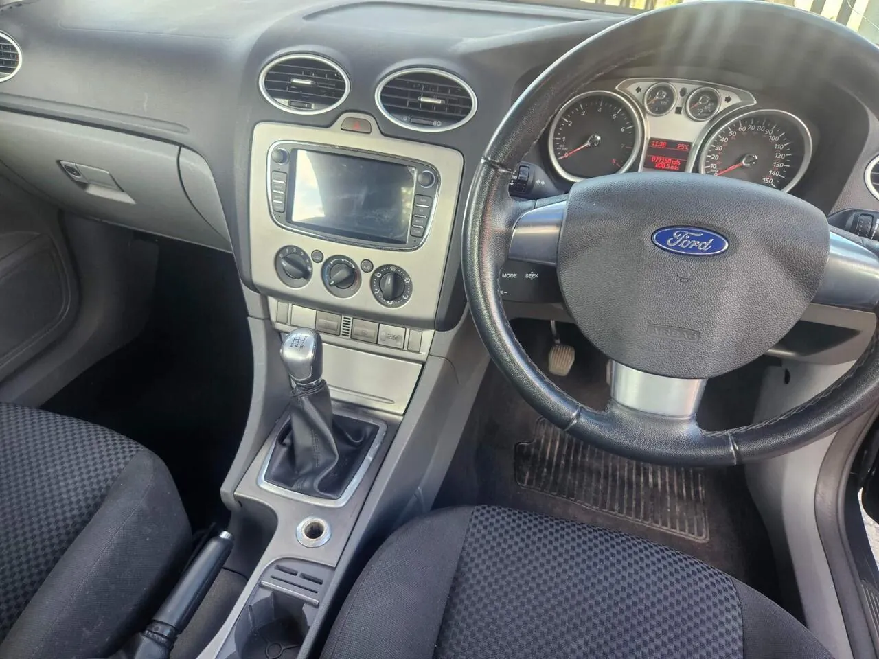 Ford Focus 2010 photo 3