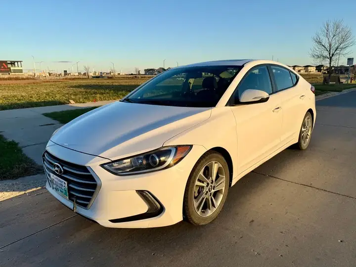 Hyundai Elantra 2017 photo 4