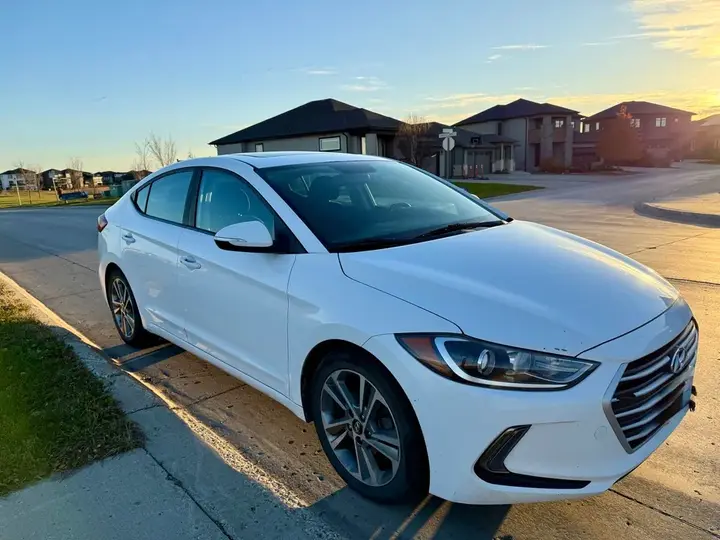 Hyundai Elantra 2017 photo 3