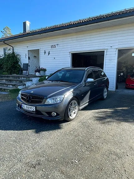Mercedes-Benz C220 2008 photo 2