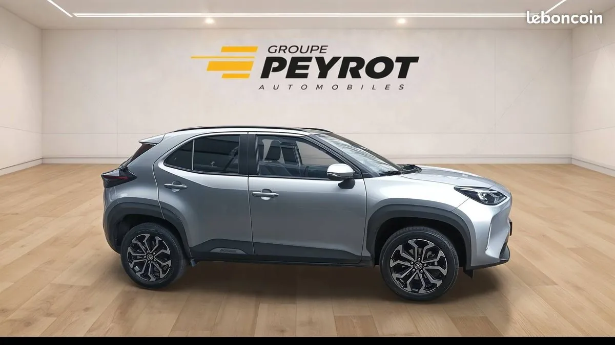 Toyota Yaris Cross 2023 photo 3
