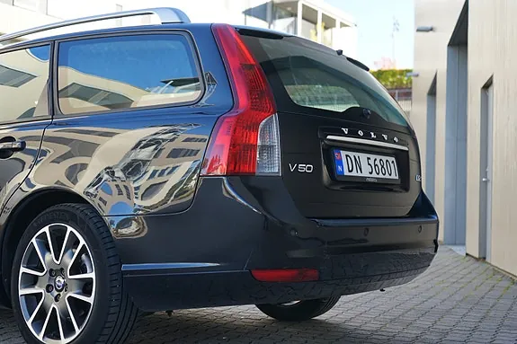 Volvo V50 2011 photo 4