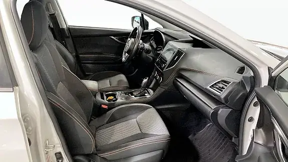 Subaru Xv 2018 photo 3