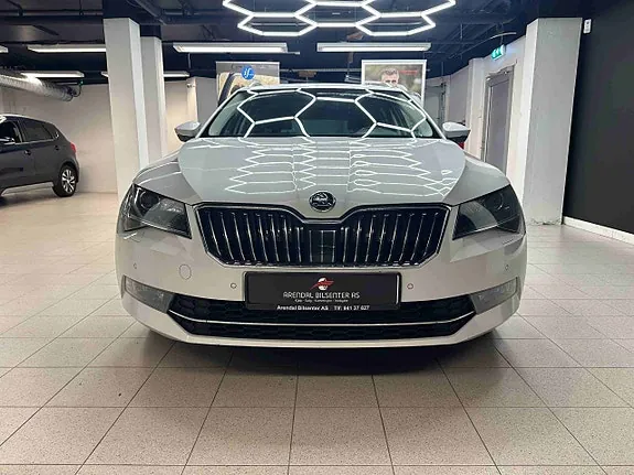 Skoda Superb 2016 photo 2