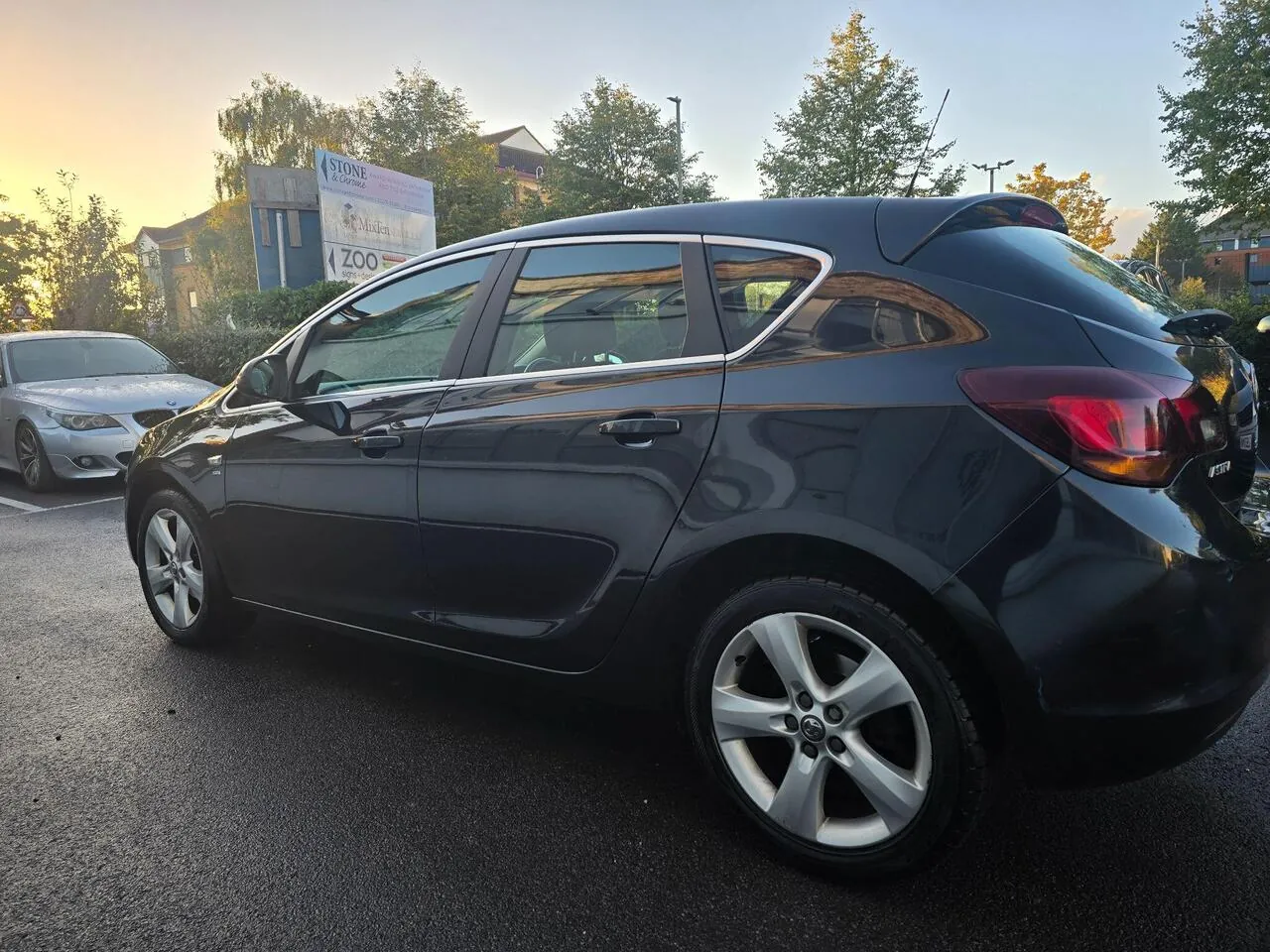 Vauxhall Astra 2012 photo 5