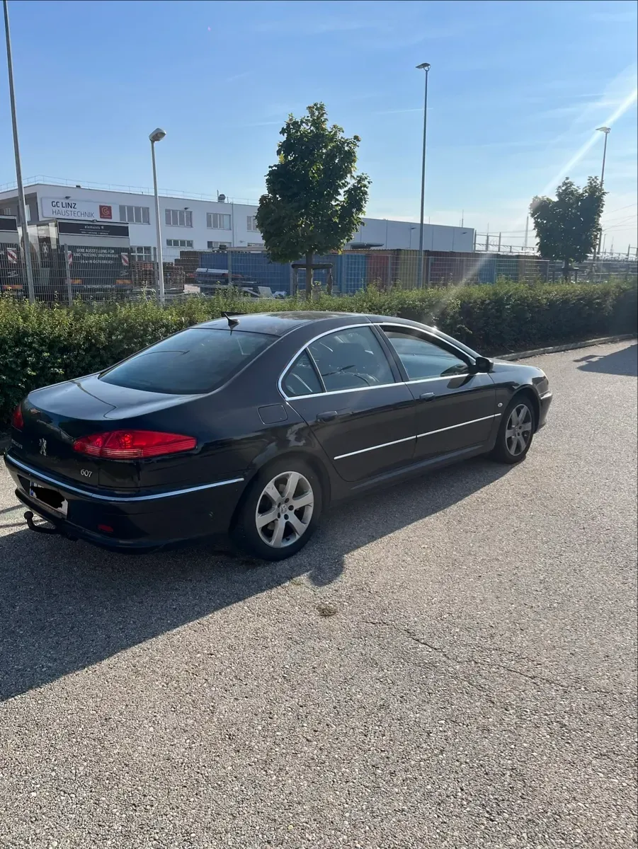 Peugeot 607 2008 photo 3