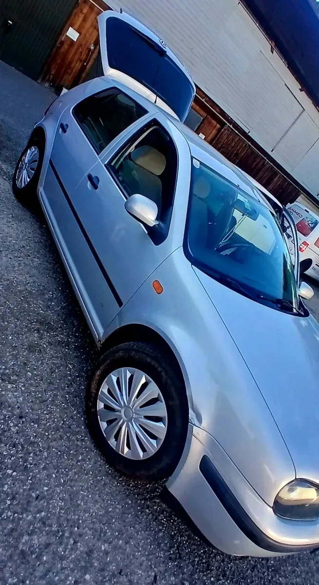 Volkswagen Golf 1998 photo 2