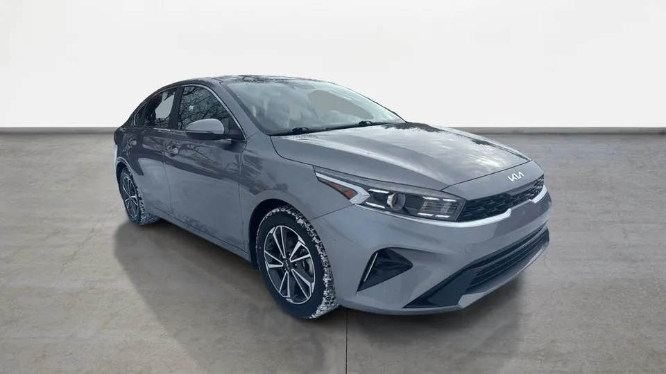 Kia Forte 2023 photo 2