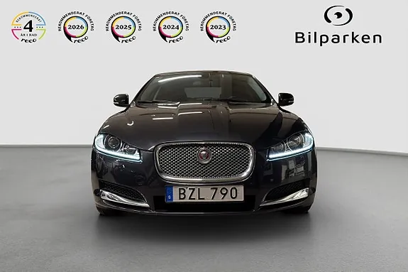 Jaguar Xf 2015 photo 5