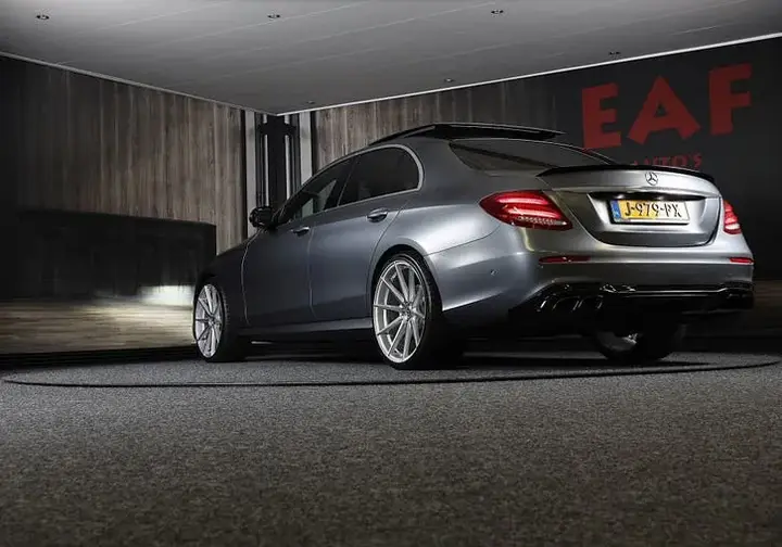 Mercedes-Benz E-Class 2020 photo 3