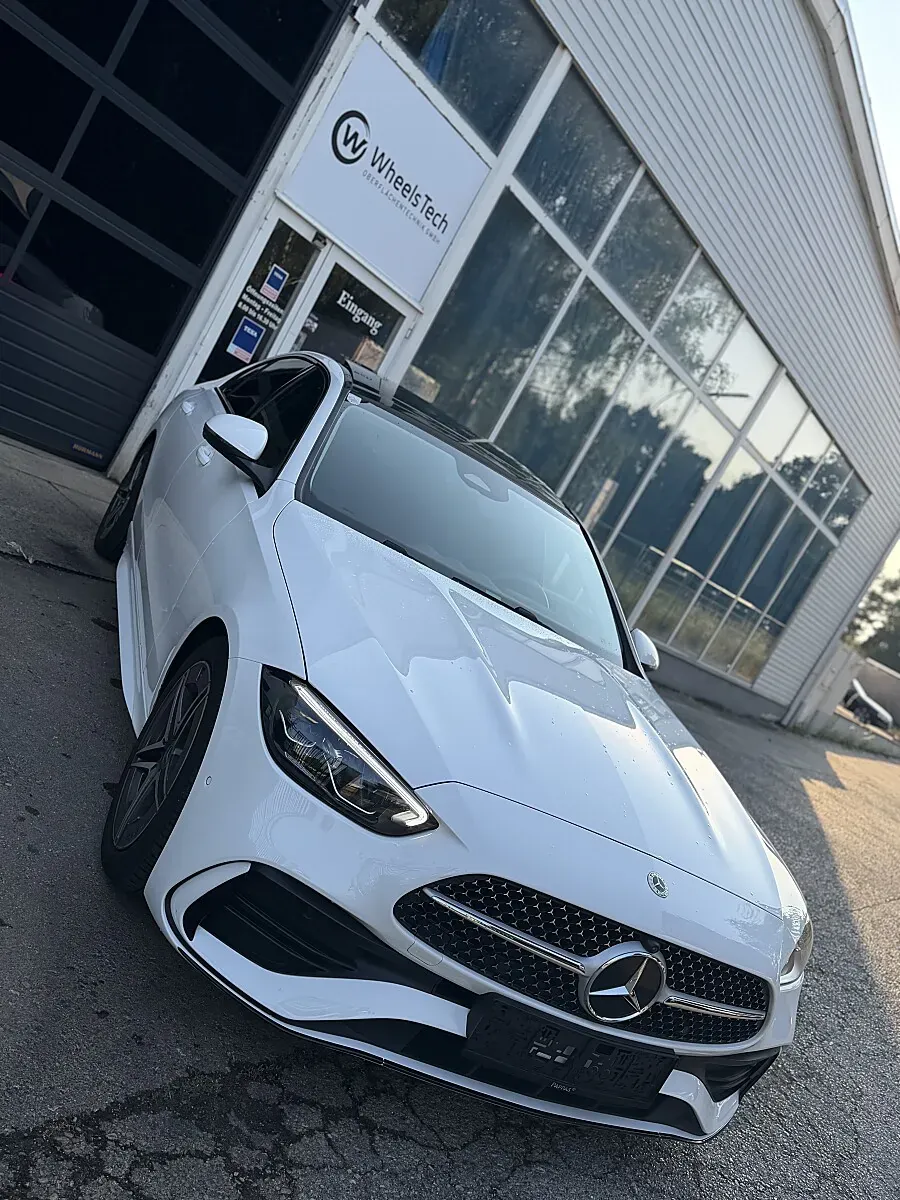 Mercedes-Benz C-Class 2025 photo 2