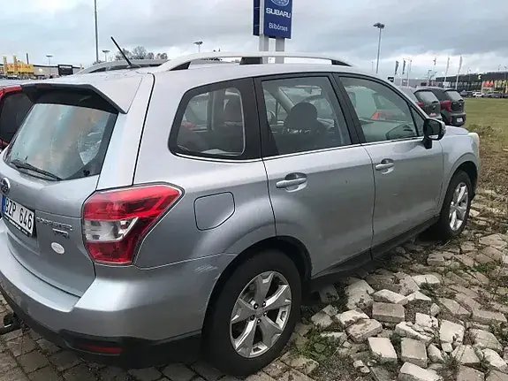Subaru Forester 2013 photo 2