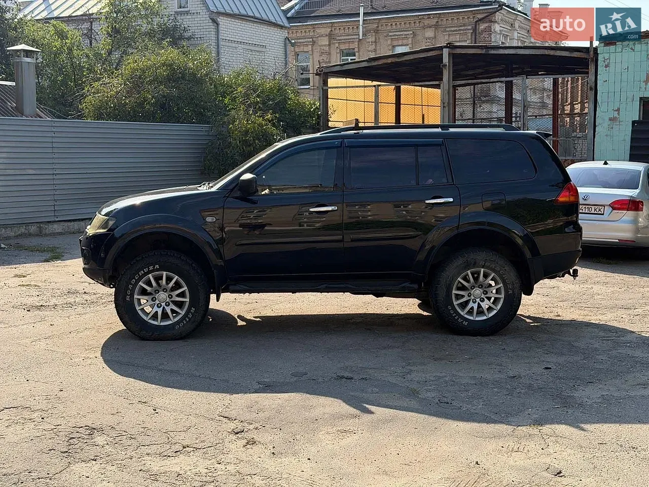 Mitsubishi Pajero Sport 2010 photo 3
