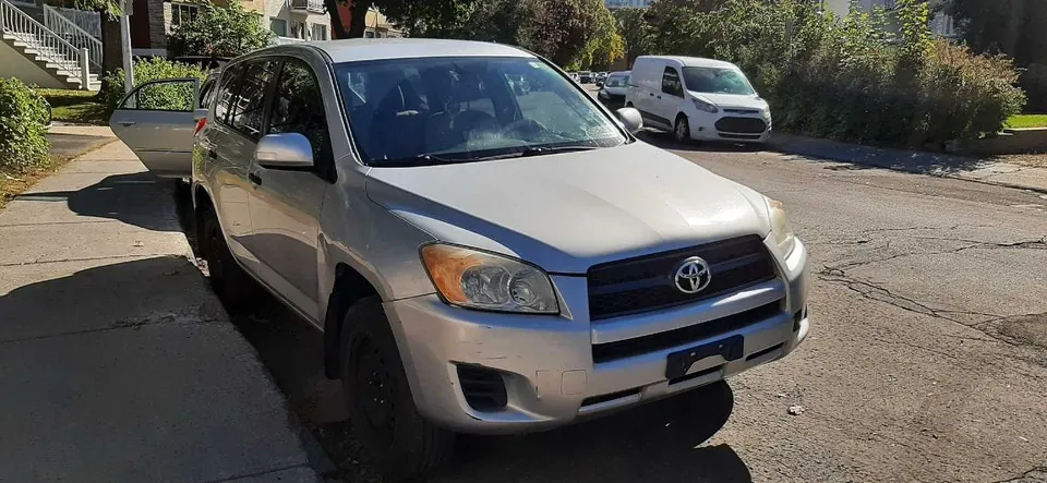 Toyota Rav4 2011 photo 2