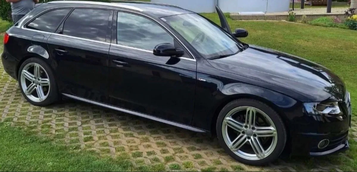 Audi A4 2011 photo 3