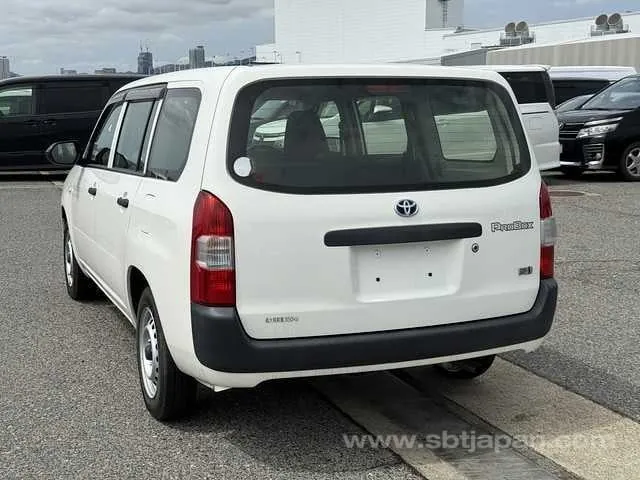 Toyota Probox 2022 photo 3
