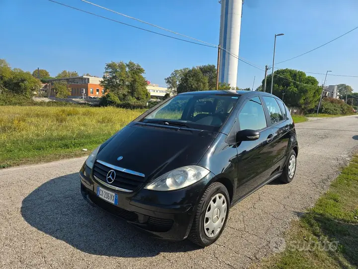 Mercedes-Benz A 170 2004 photo 2