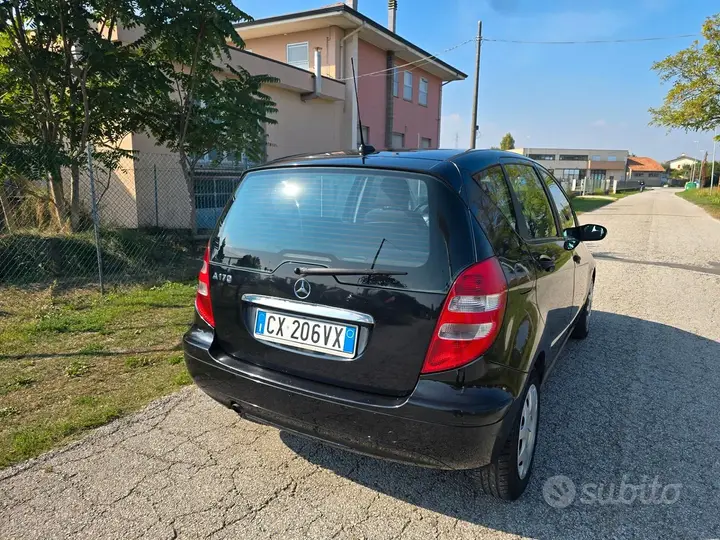 Mercedes-Benz A 170 2004 photo 4