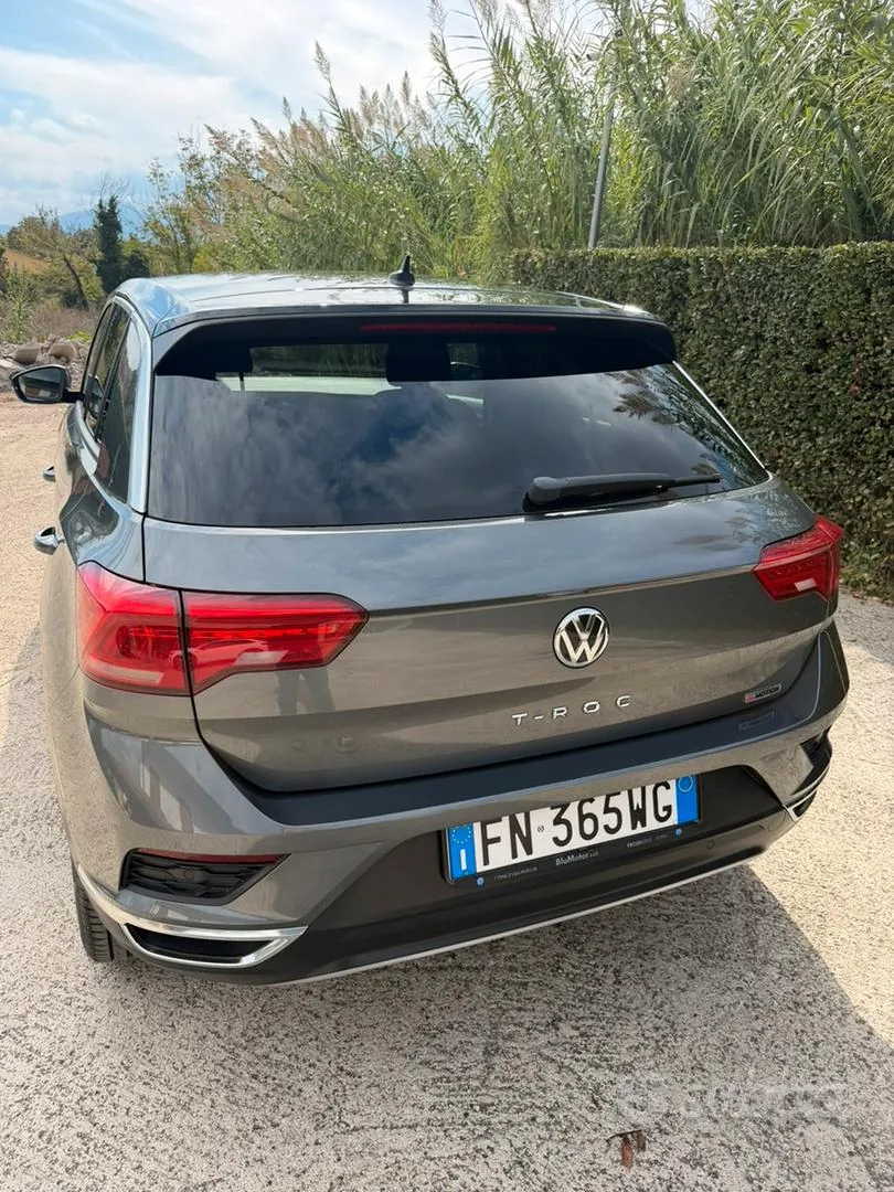 Volkswagen T-Roc 2018 photo 2