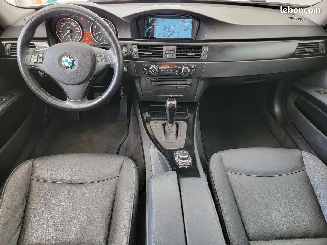 BMW Série 3 2011 photo 3
