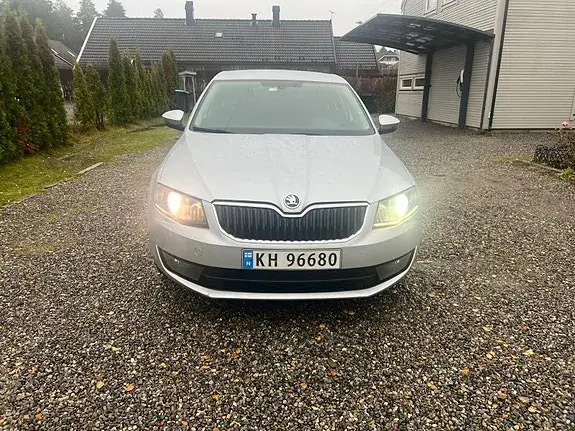 Skoda Octavia 2014 photo 3
