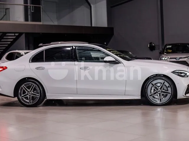 Mercedes-Benz C200 2024 photo 3