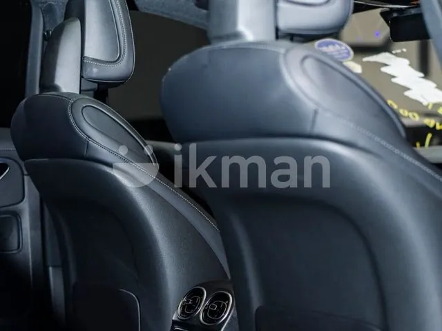 Mercedes-Benz C200 2024 photo 5