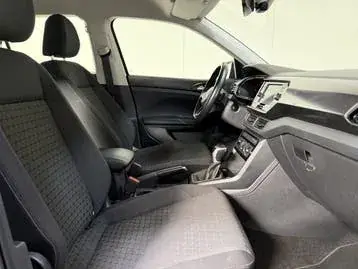 Volkswagen T-Cross 2023 photo 2