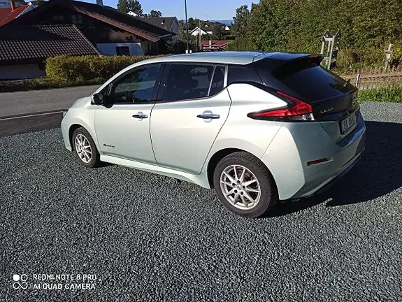 Nissan Leaf 2018 photo 2