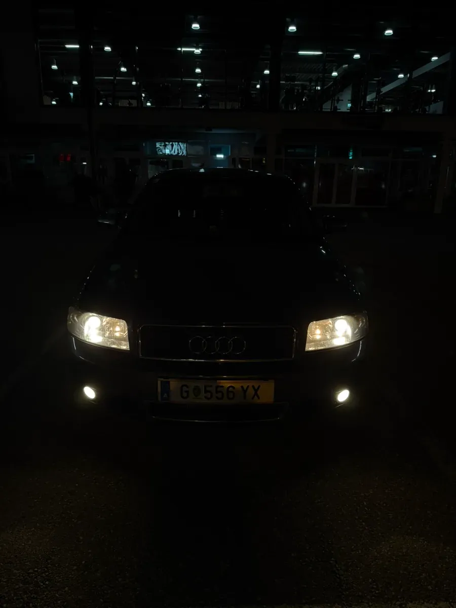 Audi A4 2003 photo 3
