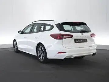 Ford Focus 2024 photo 2