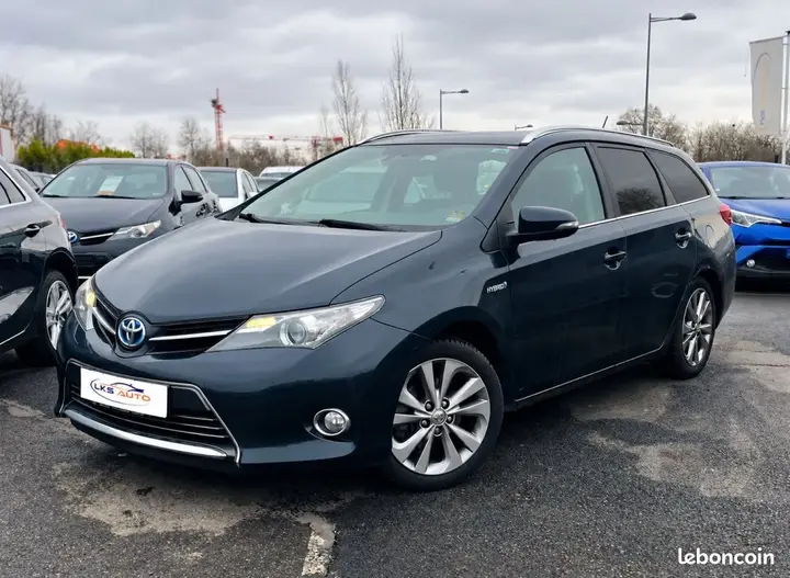Toyota Auris Touring Sports