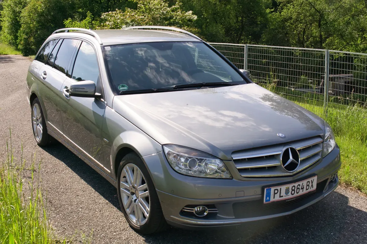 Mercedes-Benz C-Class 2008 photo 2