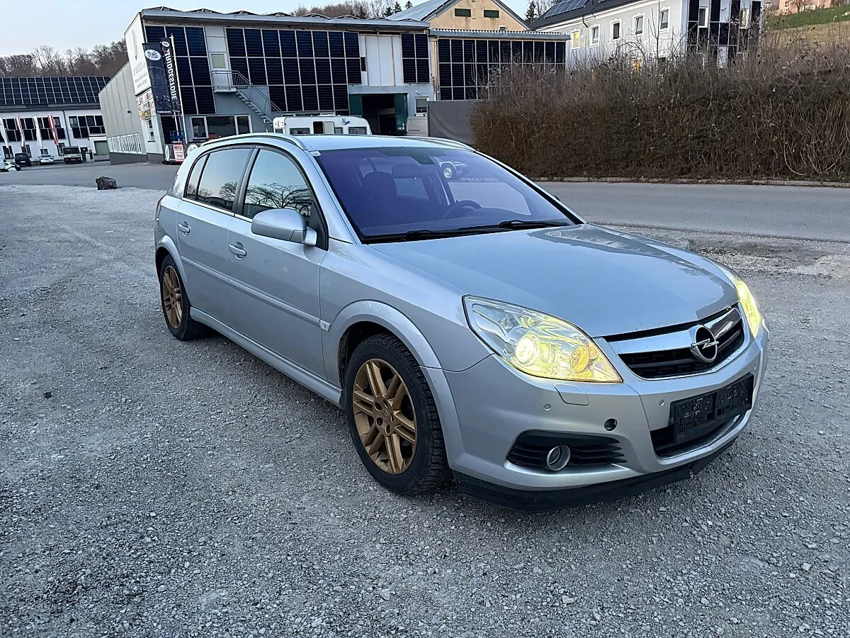 Opel Signum 2006 photo 2