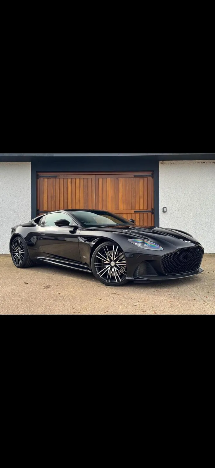 Aston Martin Dbs 2020 photo 4