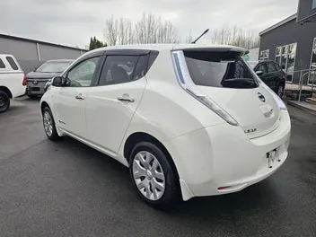Nissan Leaf 2015 photo 5
