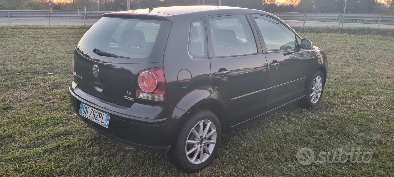 Volkswagen Polo 2008 photo 3