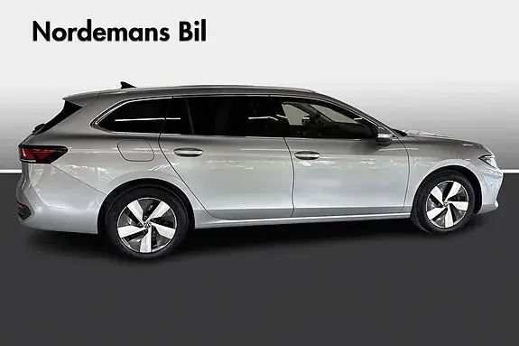 Volkswagen Passat 2024 photo 4