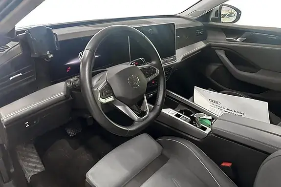 Volkswagen Passat 2024 photo 5