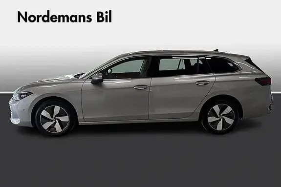 Volkswagen Passat 2024 photo 2