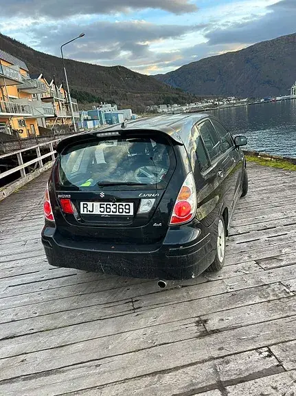 Suzuki Liana 2005 photo 4