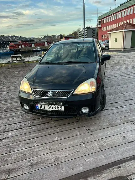 Suzuki Liana 2005 photo 2