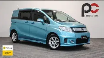Honda Freed 2013 photo 2