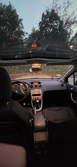 Peugeot 308 2011 photo 2
