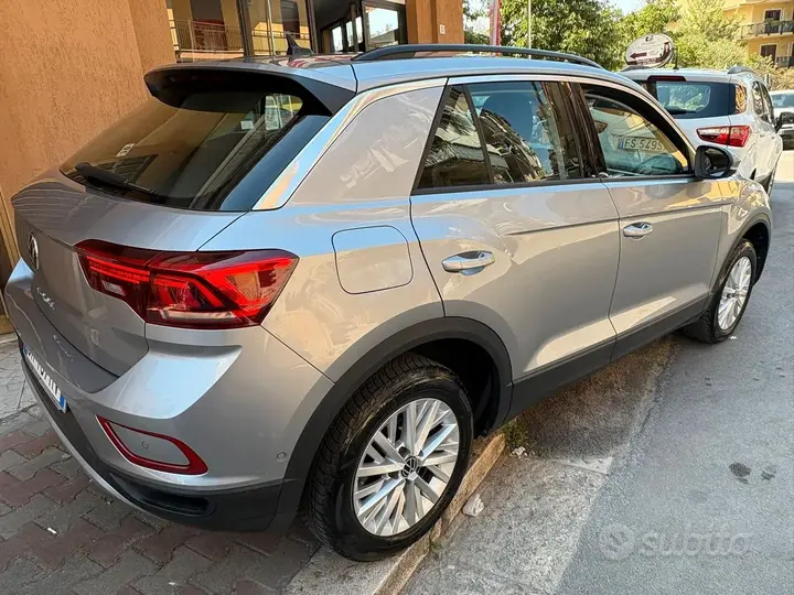 Volkswagen T-Roc 2023 photo 4