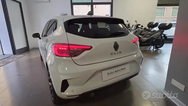 Renault Clio 2026 photo 2