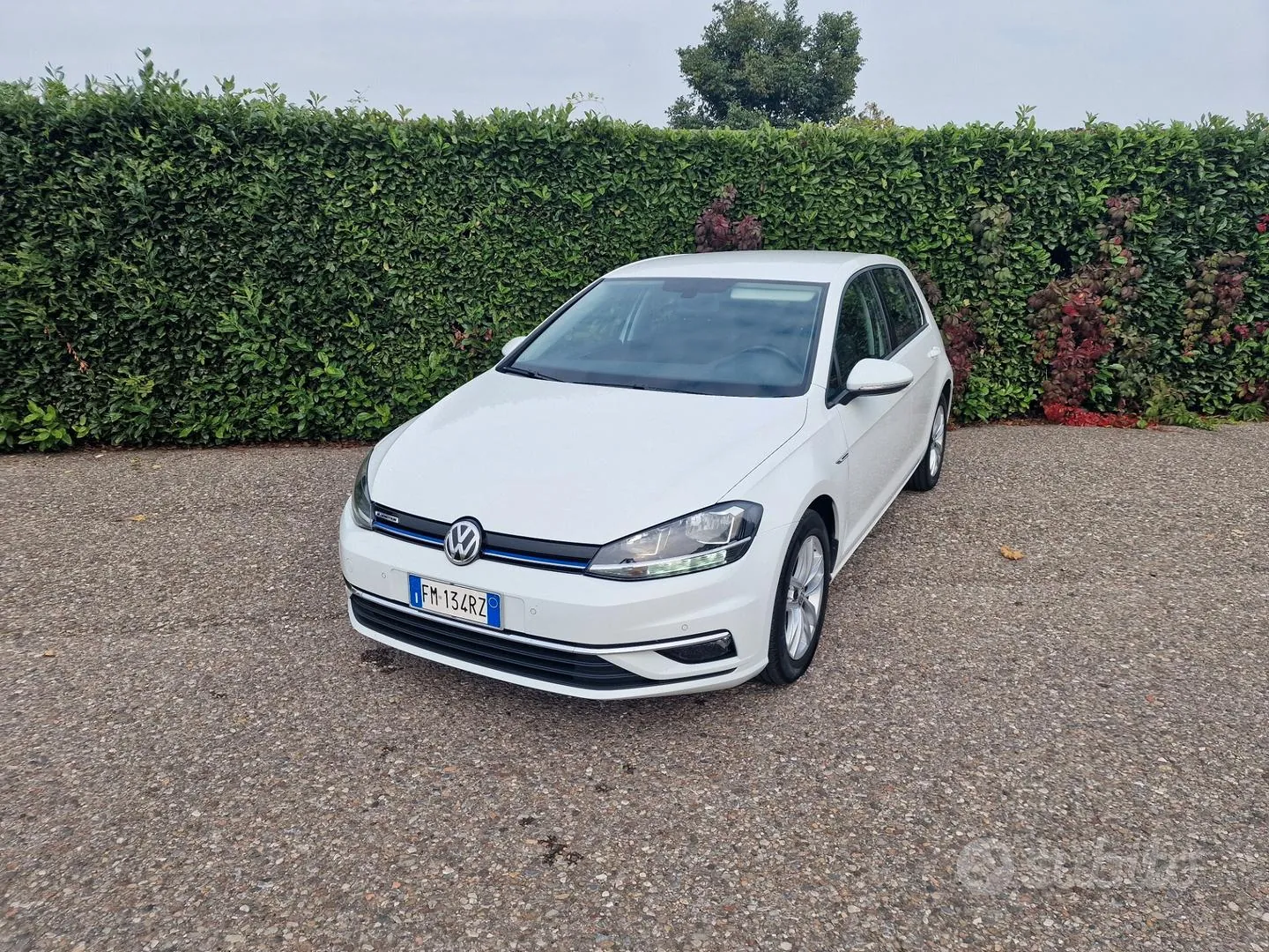 Volkswagen Golf 2018 photo 2