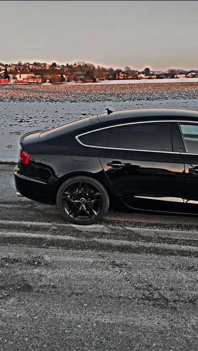 Audi A5 2011 photo 2