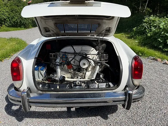Volkswagen 1600 1974 photo 2