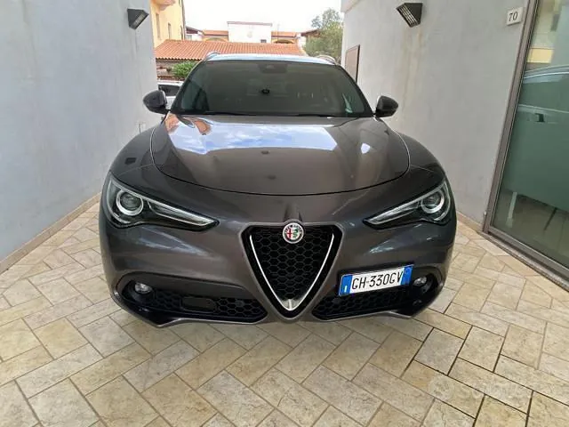 Alfa Romeo Stelvio 2021 photo 2